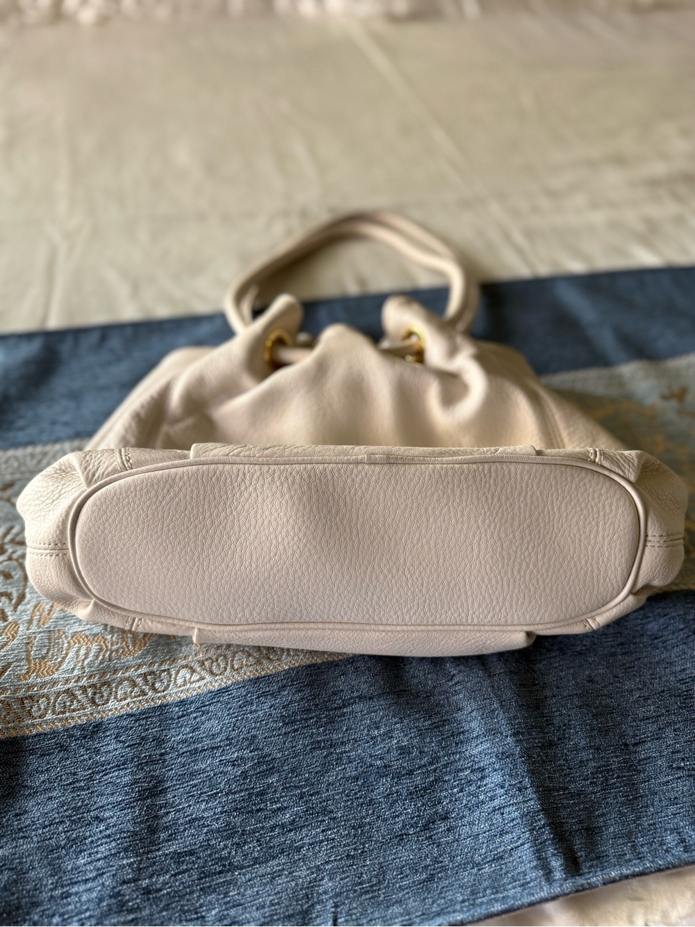 Michael Kors Cream Leather Drawstring Shoulder Bag with Tassel Charm - Picture 5 of 7